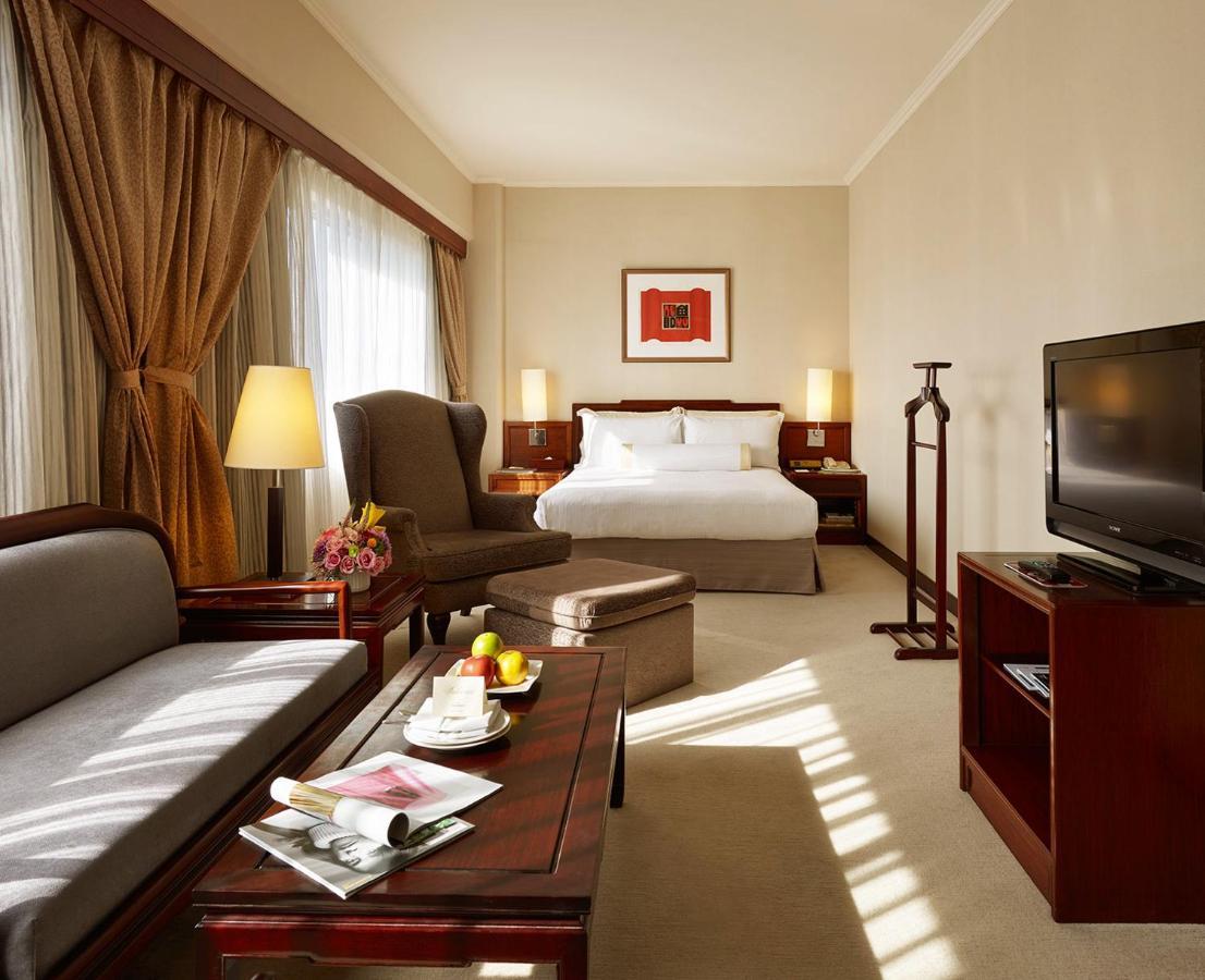 The Howard Plaza Hotel Ταϊπέι Εξωτερικό φωτογραφία A room at the hotel