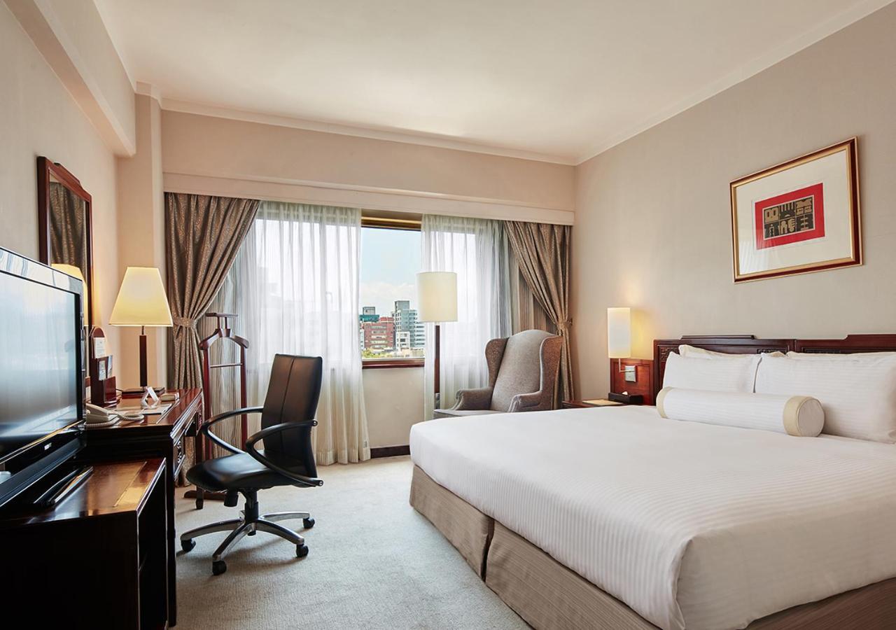 The Howard Plaza Hotel Ταϊπέι Εξωτερικό φωτογραφία A room at the hotel